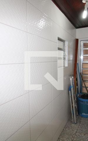 Casa à venda com 134m², 4 quartos e 2 vagasCasa 1 - Área de Serviço