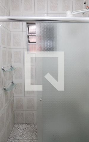 Casa à venda com 134m², 4 quartos e 2 vagasCasa 1 - Banheiro 1