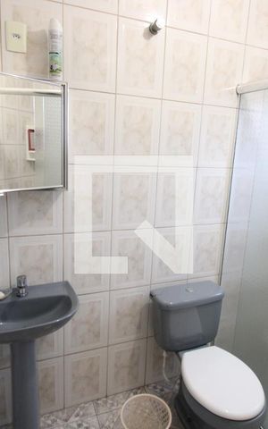 Casa à venda com 134m², 4 quartos e 2 vagasCasa 1 - Banheiro 2