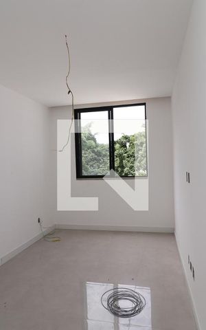 Casa à venda com 250m², 3 quartos e 2 vagasQuarto