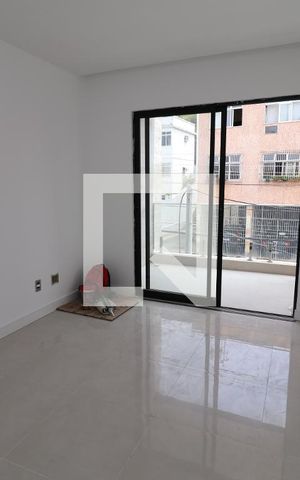 Casa à venda com 250m², 3 quartos e 2 vagasSuíte 1