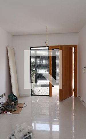 Casa à venda com 250m², 3 quartos e 2 vagasSala