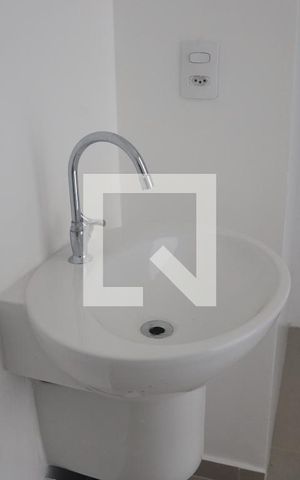 Studio à venda com 27m², 0 quarto e sem vagaStudio Banheiro