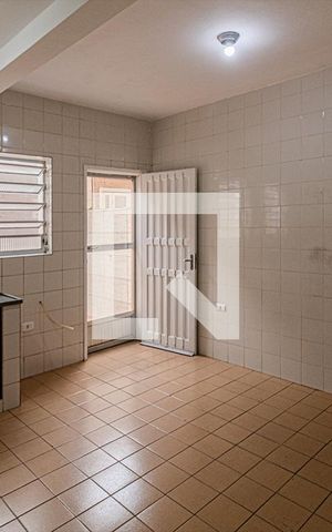 Casa para alugar com 100m², 2 quartos e 1 vaga Casa para alugar com 100m², 2 quartos e 1 vagaCozinha