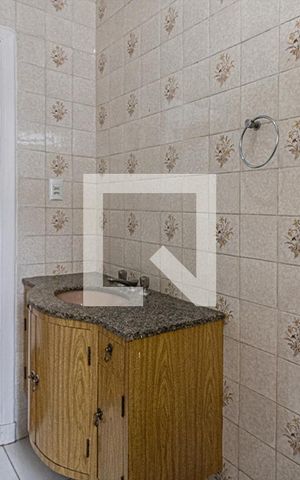 Casa para alugar com 100m², 2 quartos e 1 vaga Casa para alugar com 100m², 2 quartos e 1 vagaBanheiro