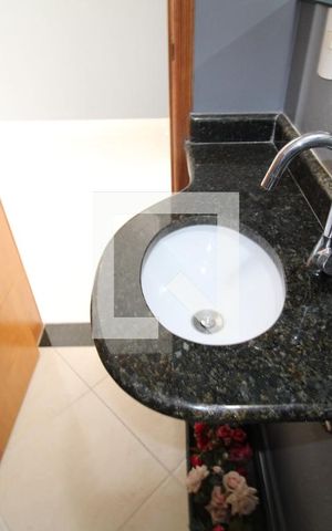 Casa de condomínio à venda com 199m², 3 quartos e 3 vagasLavabo