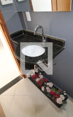 Casa de condomínio à venda com 199m², 3 quartos e 3 vagasLavabo