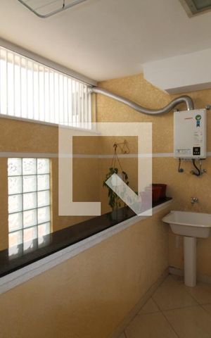 Casa de condomínio à venda com 199m², 3 quartos e 3 vagasÁrea de Serviço