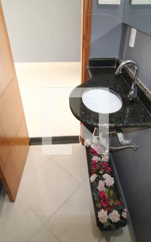 Casa de condomínio à venda com 199m², 3 quartos e 3 vagasLavabo