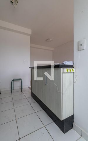 Apartamento à venda com 45m², 2 quartos e 1 vaga Apartamento à venda com 45m², 2 quartos e 1 vagaCozinha e Área de Serviço