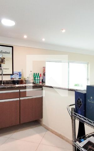 Casa de condomínio à venda com 492m², 4 quartos e 6 vagasBar