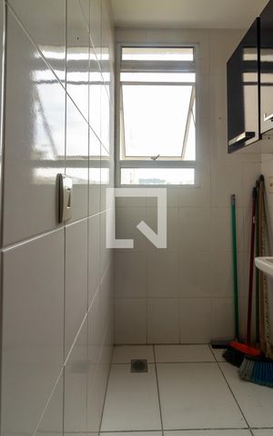 Apartamento para alugar com 50m², 2 quartos e 1 vaga Apartamento para alugar com 50m², 2 quartos e 1 vagaÁrea de Serviço