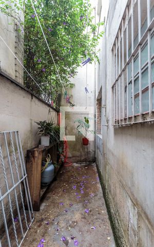 Casa à venda com 237m², 7 quartos e 2 vagas Casa à venda com 237m², 7 quartos e 2 vagasÁrea de Serviço