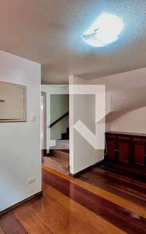 Casa à venda com 155m², 3 quartos e 2 vagas Casa à venda com 155m², 3 quartos e 2 vagasCopa