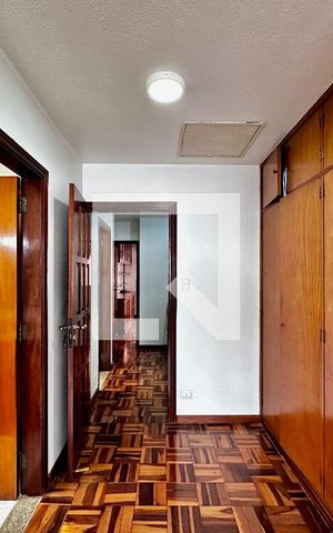 Casa à venda com 155m², 3 quartos e 2 vagas Casa à venda com 155m², 3 quartos e 2 vagasCloset Suíte