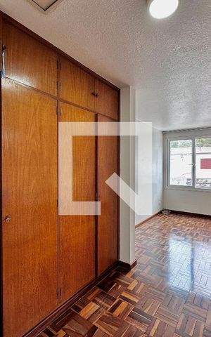Casa à venda com 155m², 3 quartos e 2 vagas Casa à venda com 155m², 3 quartos e 2 vagasCloset Suíte
