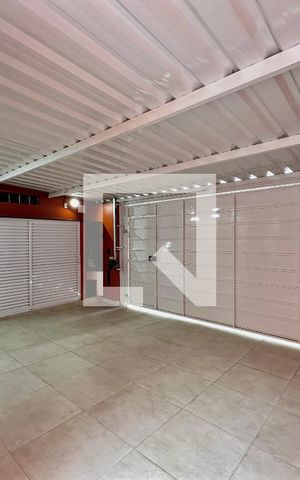 Casa à venda com 155m², 3 quartos e 2 vagas Casa à venda com 155m², 3 quartos e 2 vagasGaragem