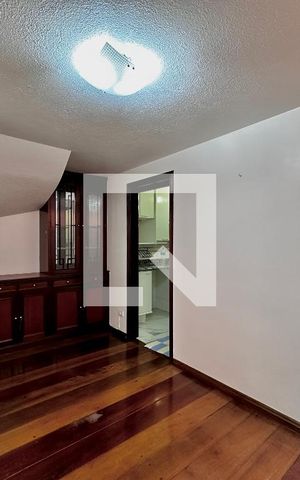Casa à venda com 155m², 3 quartos e 2 vagas Casa à venda com 155m², 3 quartos e 2 vagasCopa