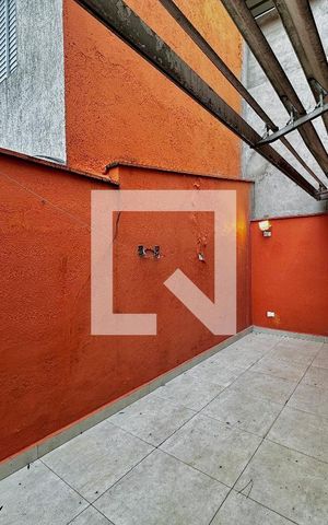 Casa à venda com 155m², 3 quartos e 2 vagas Casa à venda com 155m², 3 quartos e 2 vagasVaranda