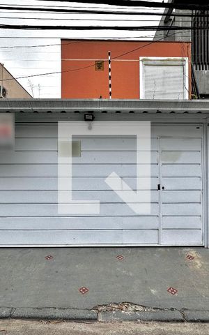 Casa à venda com 155m², 3 quartos e 2 vagas Casa à venda com 155m², 3 quartos e 2 vagasFachada
