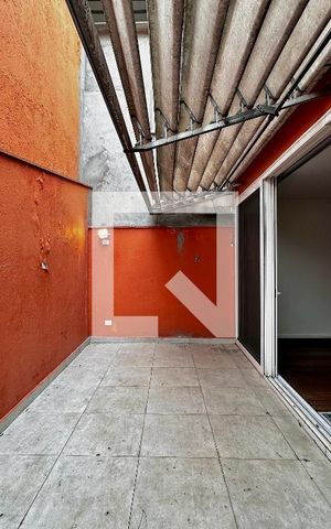 Casa à venda com 155m², 3 quartos e 2 vagas Casa à venda com 155m², 3 quartos e 2 vagasVaranda