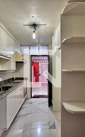 Casa à venda com 155m², 3 quartos e 2 vagas Casa à venda com 155m², 3 quartos e 2 vagasCozinha