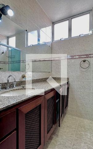 Casa à venda com 155m², 3 quartos e 2 vagas Casa à venda com 155m², 3 quartos e 2 vagasBanheiro Suíte