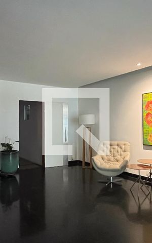 Apartamento à venda com 278m², 3 quartos e 1 vaga Apartamento à venda com 278m², 3 quartos e 1 vagaÁrea Comum - Elevador