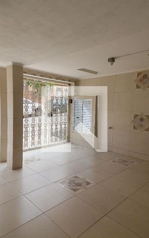 Casa à venda com 150m², 3 quartos e 2 vagas Casa à venda com 150m², 3 quartos e 2 vagasÁrea comum