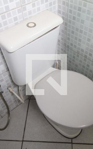 Casa de condomínio para alugar com 120m², 4 quartos e 2 vagasBanheiro da Suite