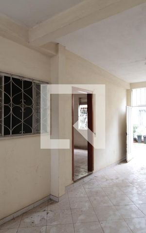 Casa de condomínio para alugar com 120m², 4 quartos e 2 vagasGaragem e Área de Serviço