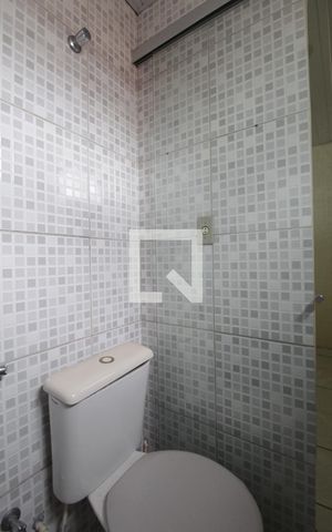 Casa de condomínio para alugar com 120m², 4 quartos e 2 vagasBanheiro da Suite