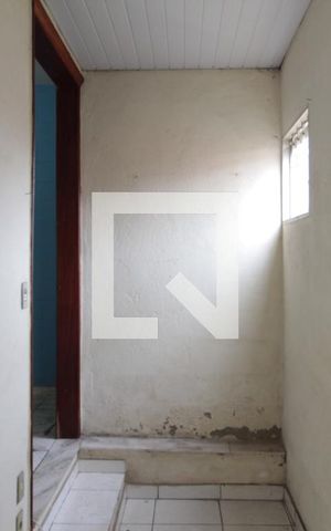 Casa de condomínio para alugar com 120m², 4 quartos e 2 vagasEscritório