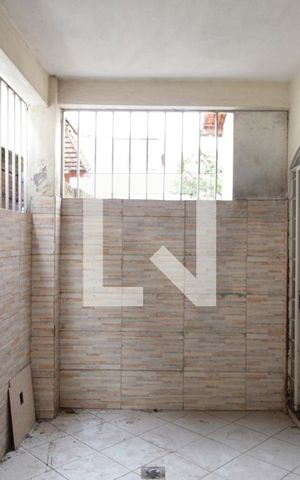 Casa de condomínio para alugar com 120m², 4 quartos e 2 vagasGaragem e Área de Serviço
