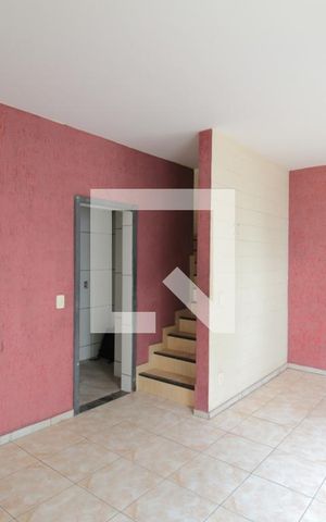 Casa de condomínio para alugar com 120m², 4 quartos e 2 vagasSala