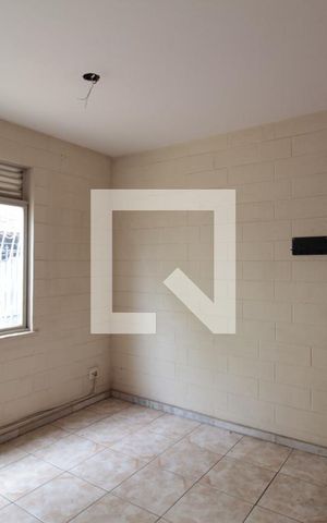 Casa de condomínio para alugar com 120m², 4 quartos e 2 vagasSala
