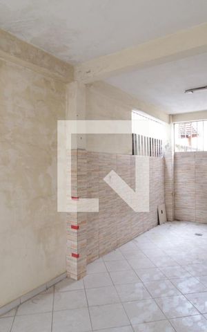 Casa de condomínio para alugar com 120m², 4 quartos e 2 vagasGaragem e Área de Serviço
