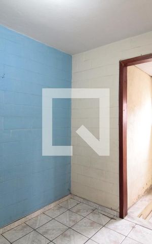 Casa de condomínio para alugar com 120m², 4 quartos e 2 vagasSala de TV