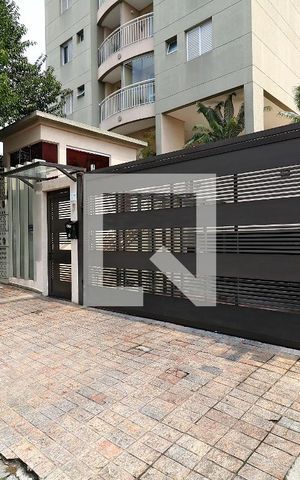 Apartamento para alugar com 70m², 2 quartos e 1 vagaFachada