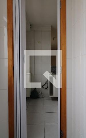 Apartamento para alugar com 70m², 2 quartos e 1 vagaÁrea de Serviço
