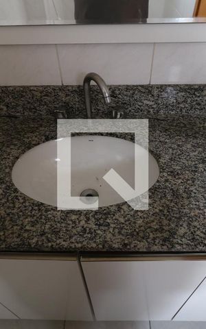 Apartamento para alugar com 70m², 2 quartos e 1 vagaBanheiro Social - Pia