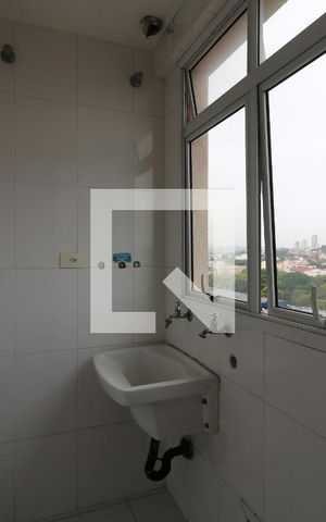 Apartamento para alugar com 70m², 2 quartos e 1 vagaÁrea de Serviço