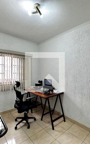 Casa à venda com 105m², 2 quartos e 2 vagas Casa à venda com 105m², 2 quartos e 2 vagasQuarto 2