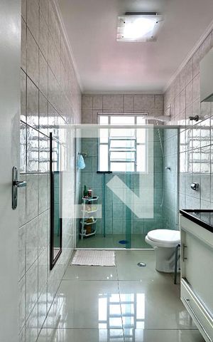 Casa à venda com 105m², 2 quartos e 2 vagas Casa à venda com 105m², 2 quartos e 2 vagasBanheiro