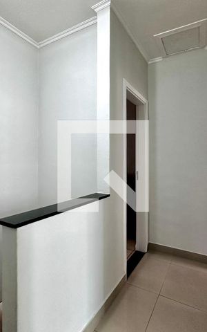 Casa à venda com 105m², 2 quartos e 2 vagas Casa à venda com 105m², 2 quartos e 2 vagasCorredor Quartos