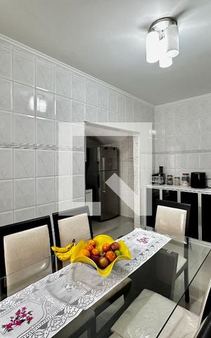 Casa à venda com 105m², 2 quartos e 2 vagas Casa à venda com 105m², 2 quartos e 2 vagasCopa