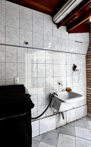 Casa à venda com 105m², 2 quartos e 2 vagas Casa à venda com 105m², 2 quartos e 2 vagasÁrea de Serviço