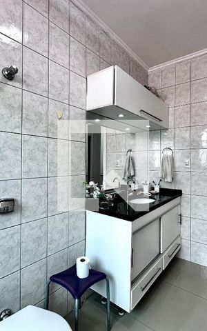 Casa à venda com 105m², 2 quartos e 2 vagas Casa à venda com 105m², 2 quartos e 2 vagasBanheiro