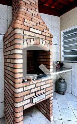 Casa à venda com 105m², 2 quartos e 2 vagas Casa à venda com 105m², 2 quartos e 2 vagasChurrasqueira