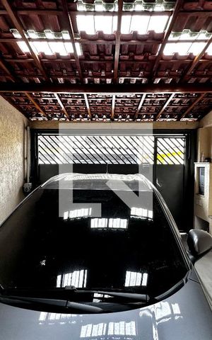 Casa à venda com 105m², 2 quartos e 2 vagas Casa à venda com 105m², 2 quartos e 2 vagasGaragem